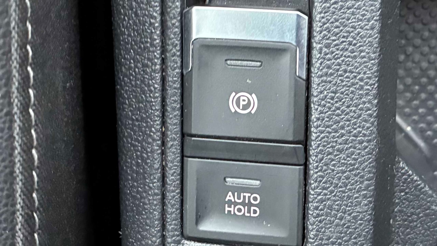 Used Volkswagen T-Roc 2021 for sale - 78129576: Photo 24