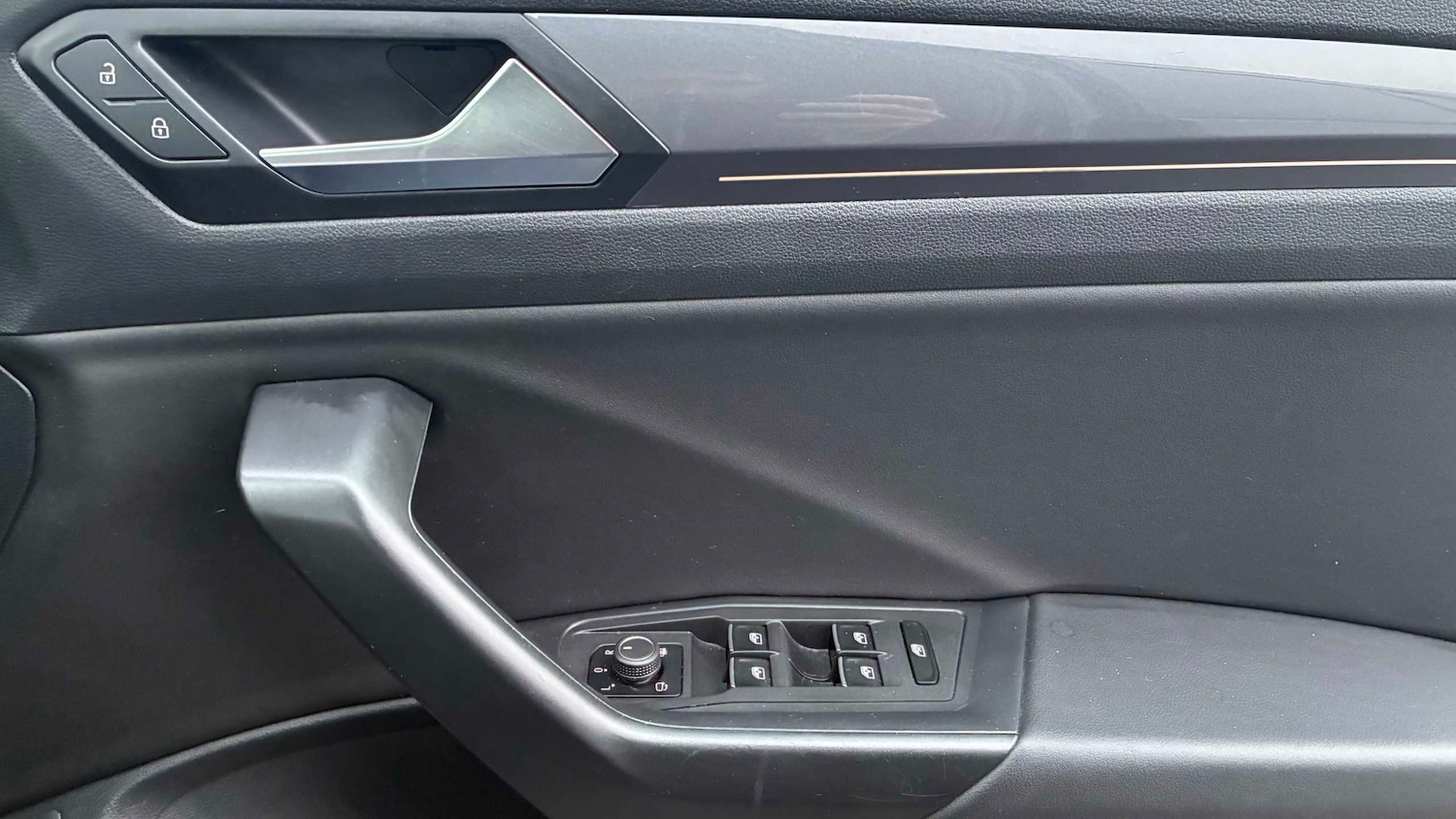 Used Volkswagen T-Roc 2021 for sale - 78129576: Photo 28