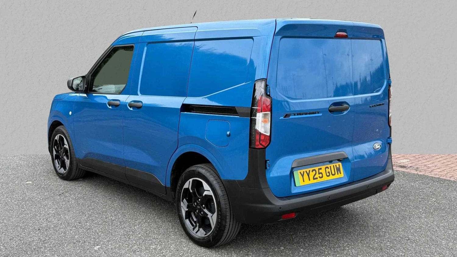 Used Ford E-Transit Courier 2025 for sale - 76272174: Photo 11