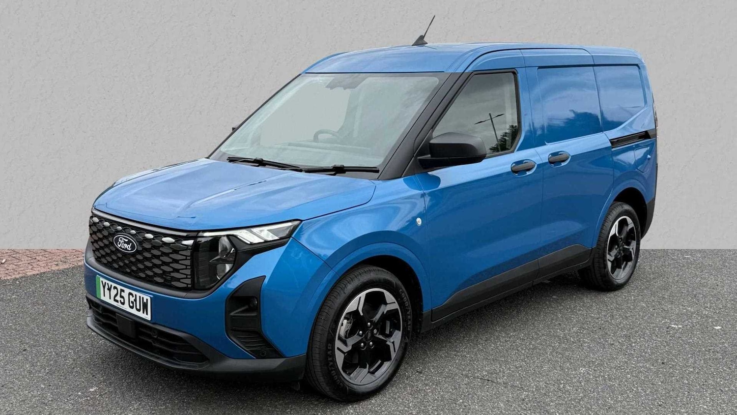 Used Ford E-Transit Courier 2025 for sale - 76272174: Photo 4