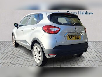 Used Renault Captur 2017 for sale - 76540805: Photo