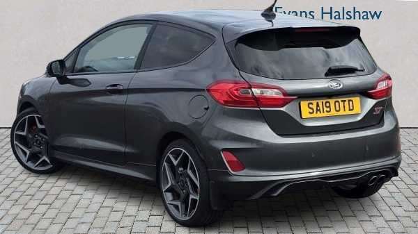 Used Ford Fiesta 2019 for sale - 78161571: Photo 2