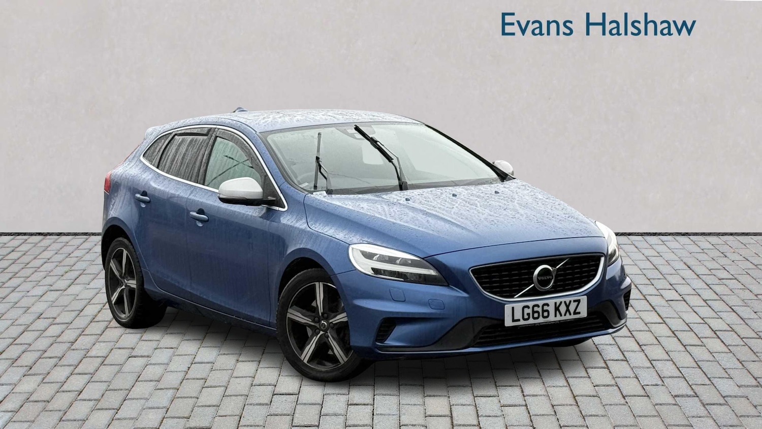 Used Volvo V40 2016 for sale - 76610591: Photo 1
