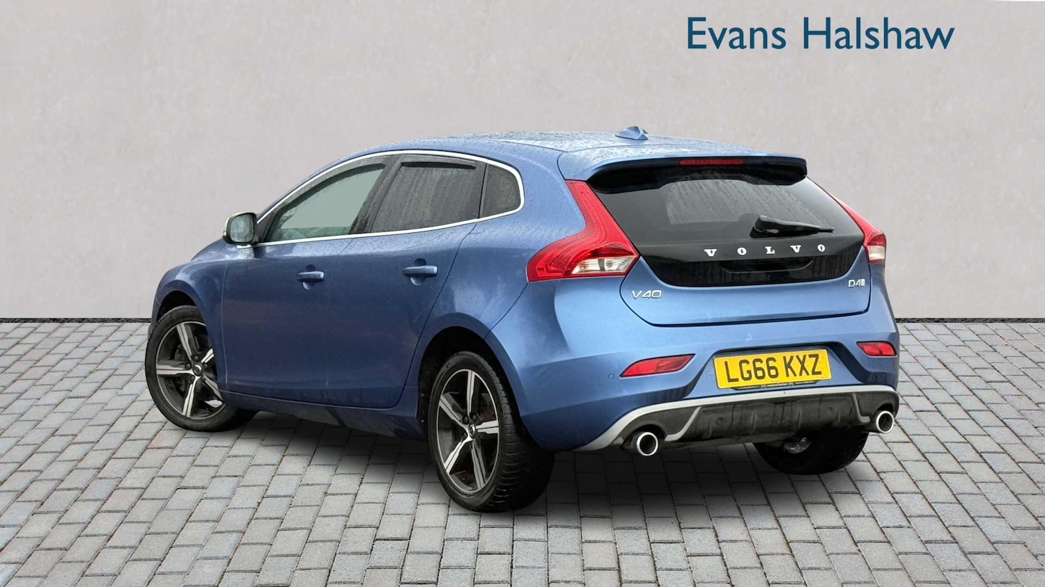 Used Volvo V40 2016 for sale - 76610591: Photo 2