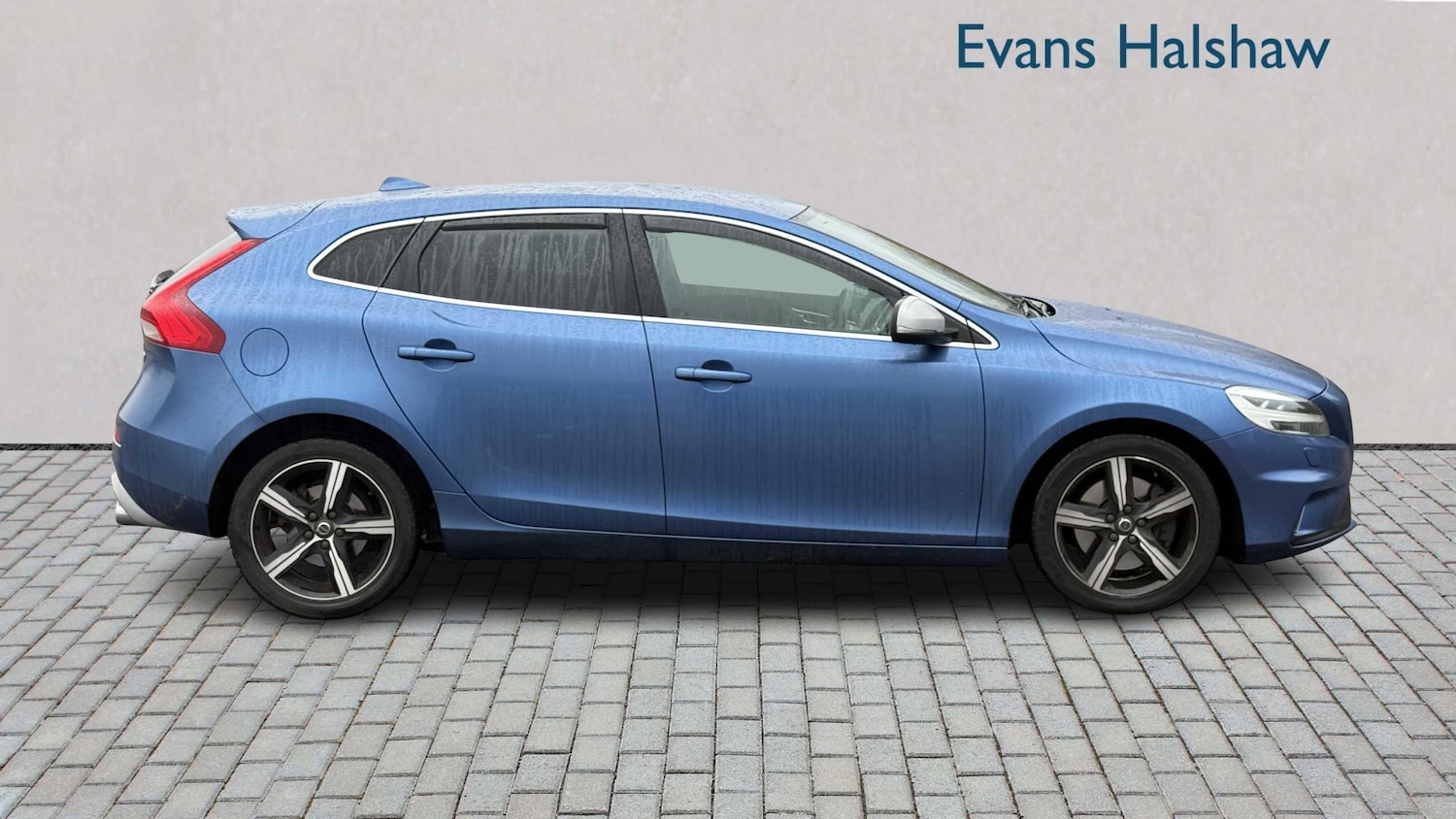 Used Volvo V40 2016 for sale - 76610591: Photo 6