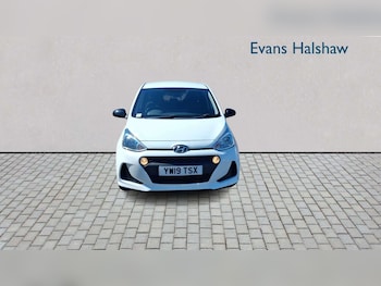 Used Hyundai i10 2019 for sale - 78465097: Photo
