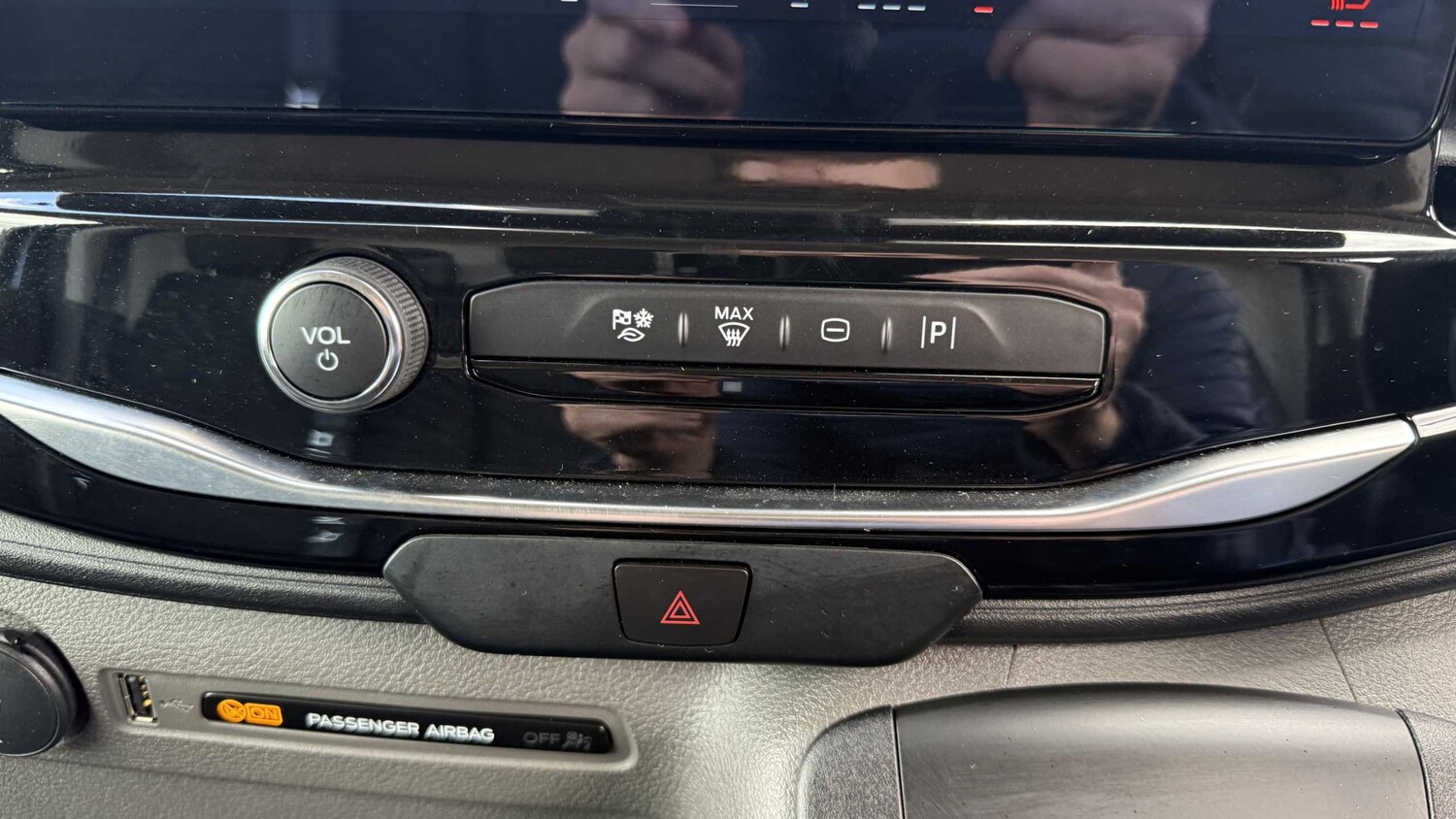 Used Ford E-Transit 2025 for sale - 77500300: Photo 35