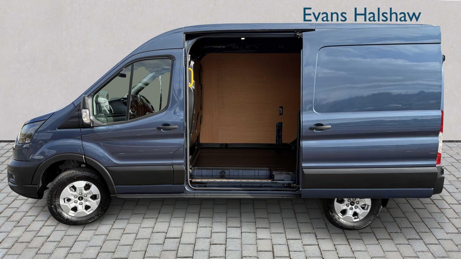 Used Ford E-Transit 2025 for sale - 77500300: Photo 8