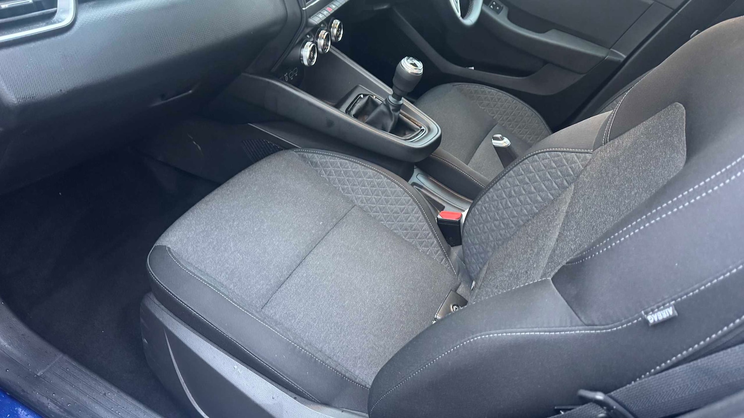 Used Renault Clio 2022 for sale - 76789172: Photo 16