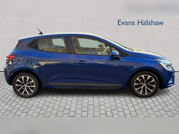 Used Renault Clio 2022 for sale - 76789172: Photo