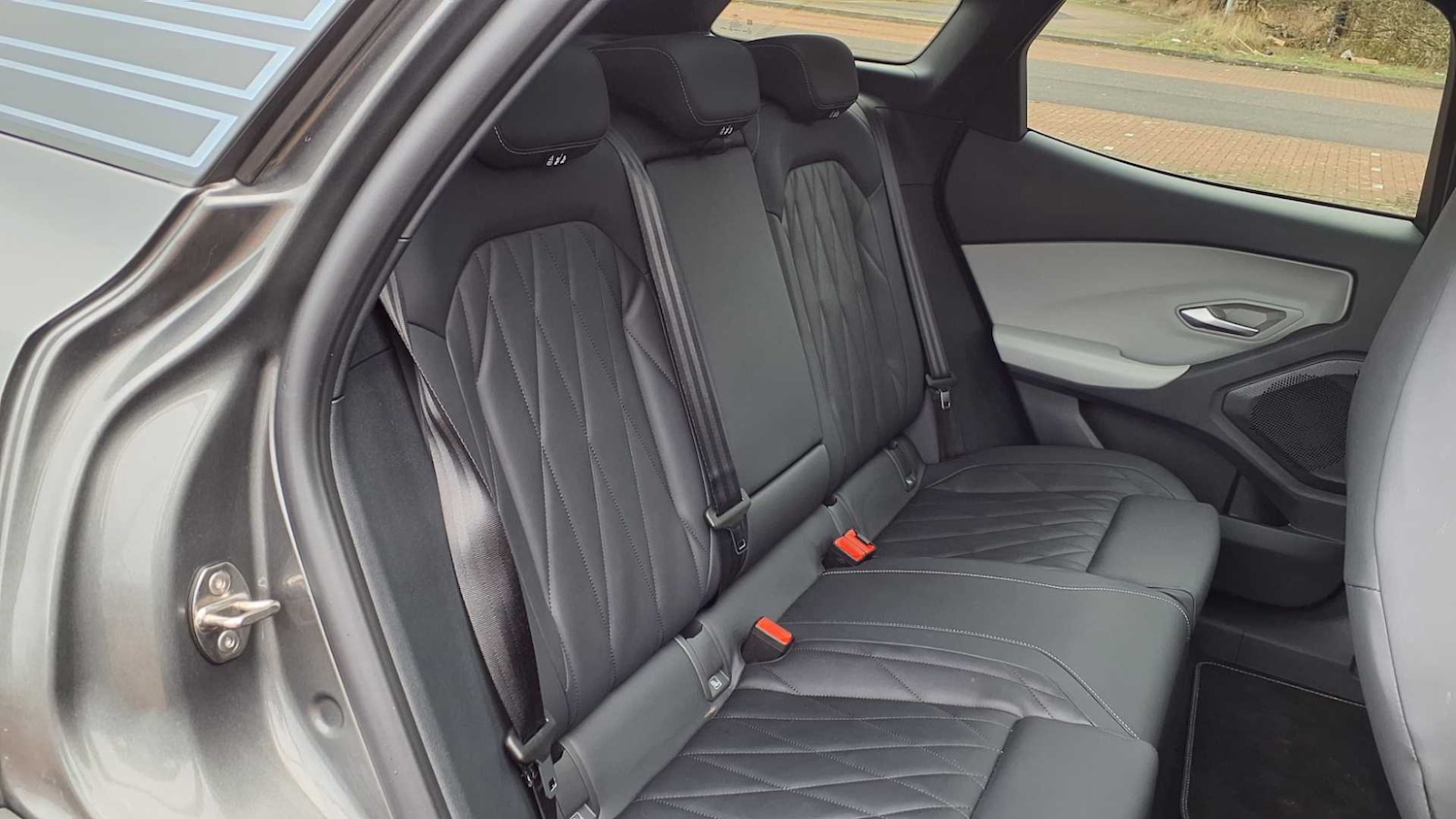 Used Ford Explorer 2024 for sale - 77772101: Photo 13