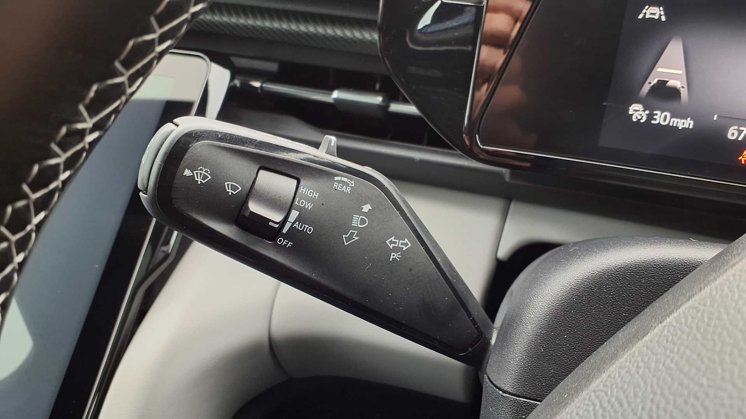 Used Ford Explorer 2024 for sale - 77772101: Photo 28