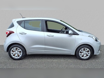 Used Hyundai i10 2017 for sale - 75435059: Photo