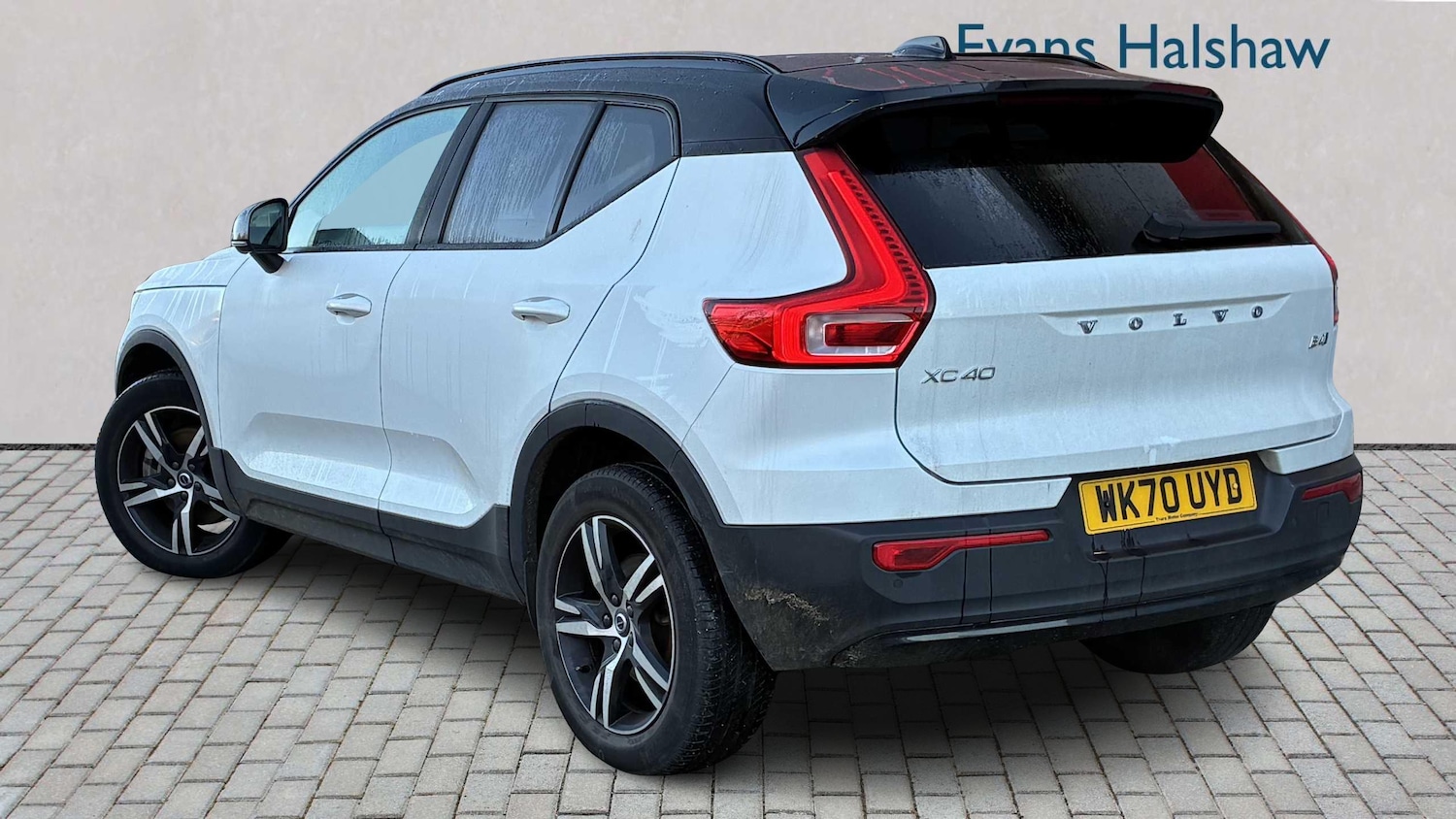 Used Volvo XC40 2020 for sale - 76789263: Photo 2