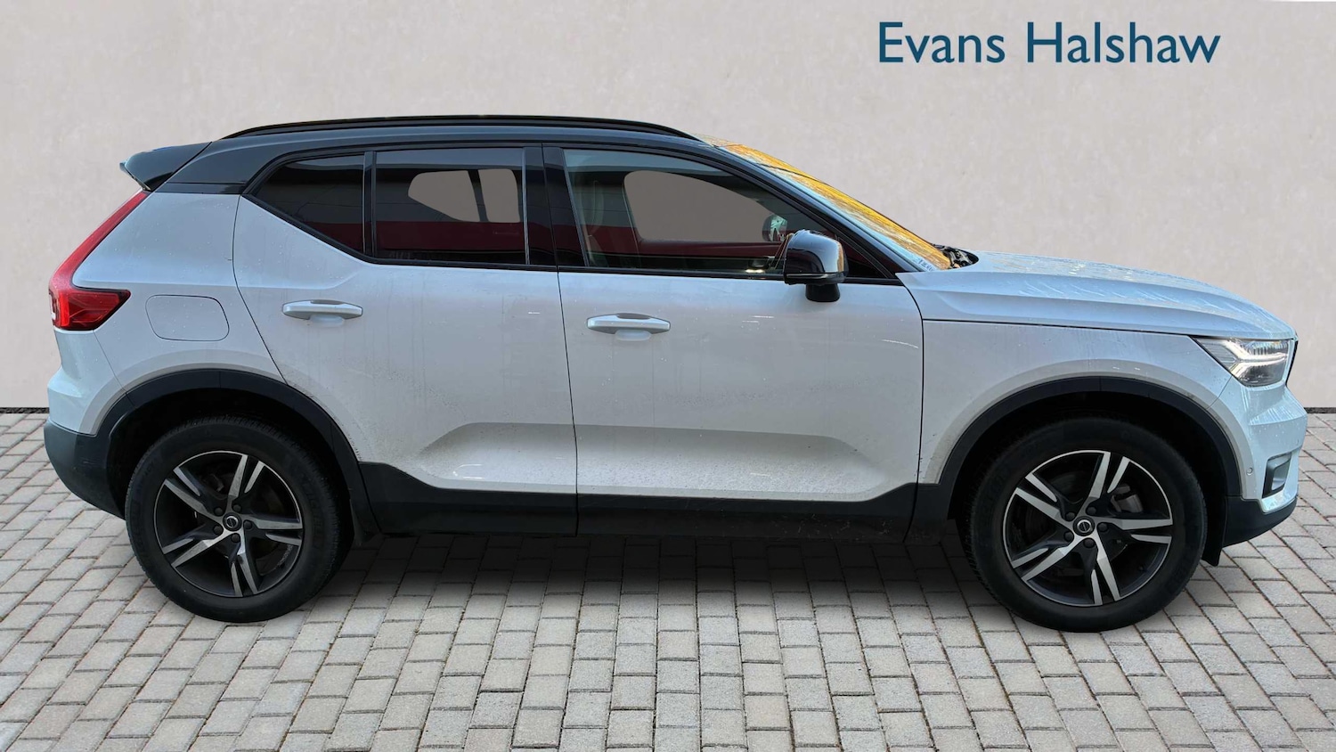 Used Volvo XC40 2020 for sale - 76789263: Photo 3