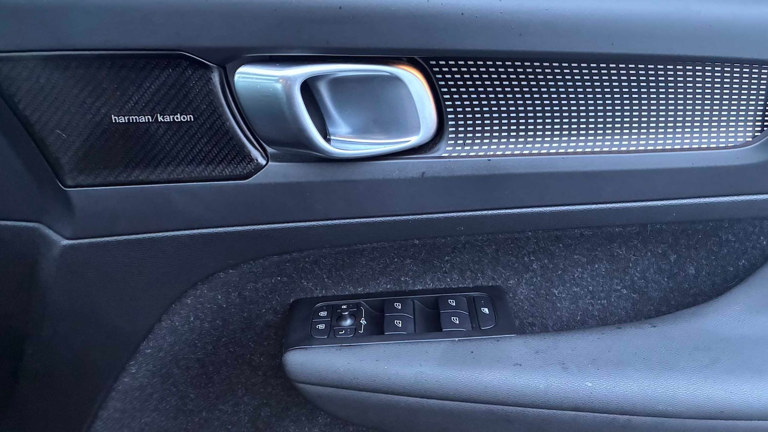 Used Volvo XC40 2020 for sale - 76789263: Photo 30