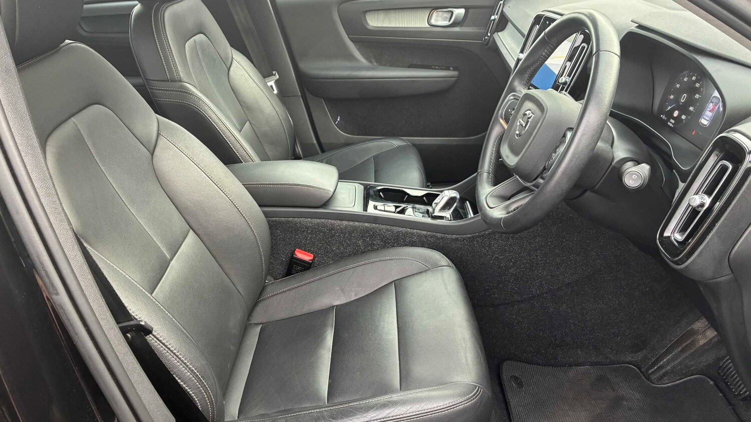 Used Volvo XC40 2020 for sale - 76636697: Photo 16