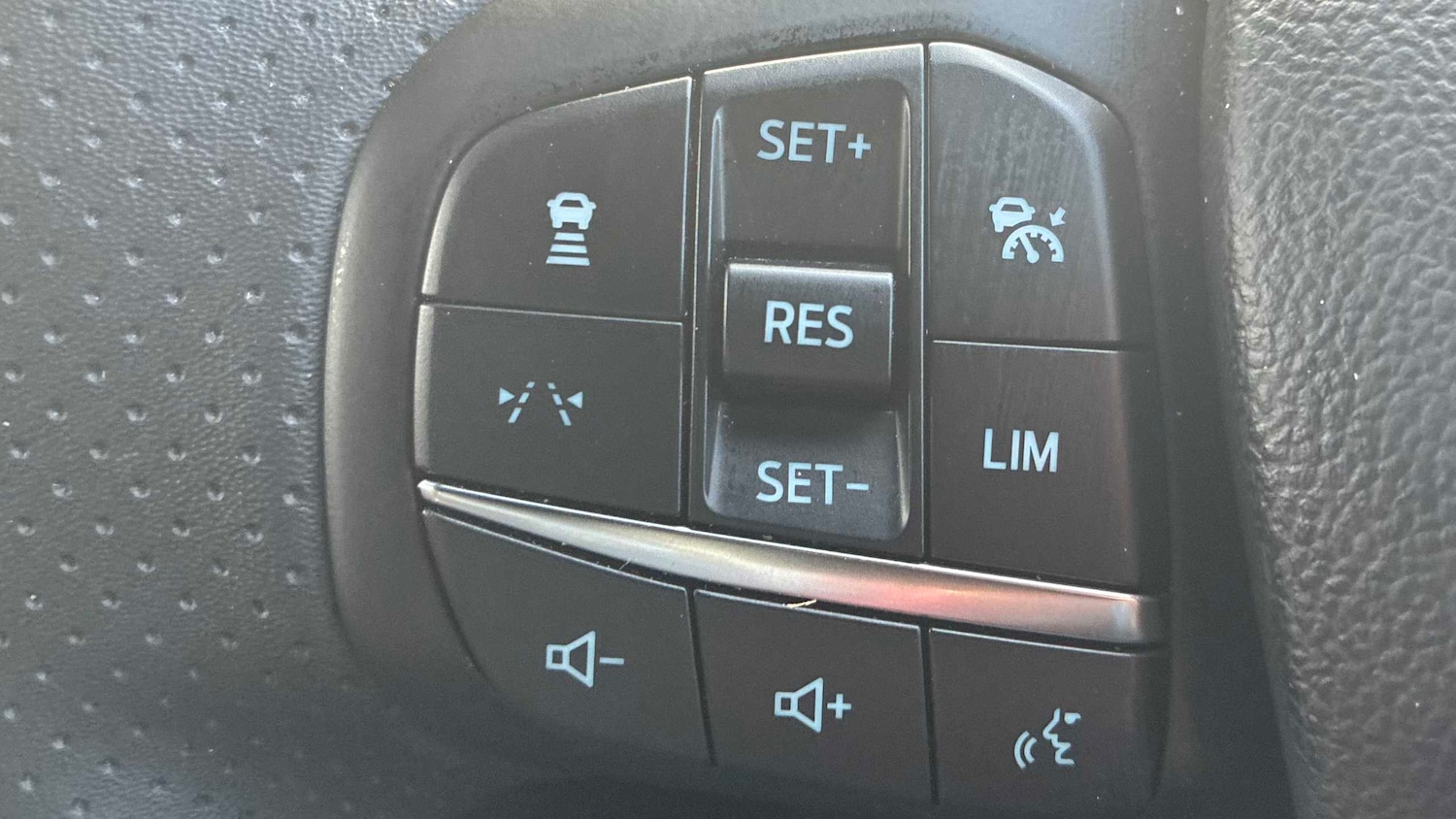 Used Ford Kuga 2025 for sale - 77134971: Photo 30