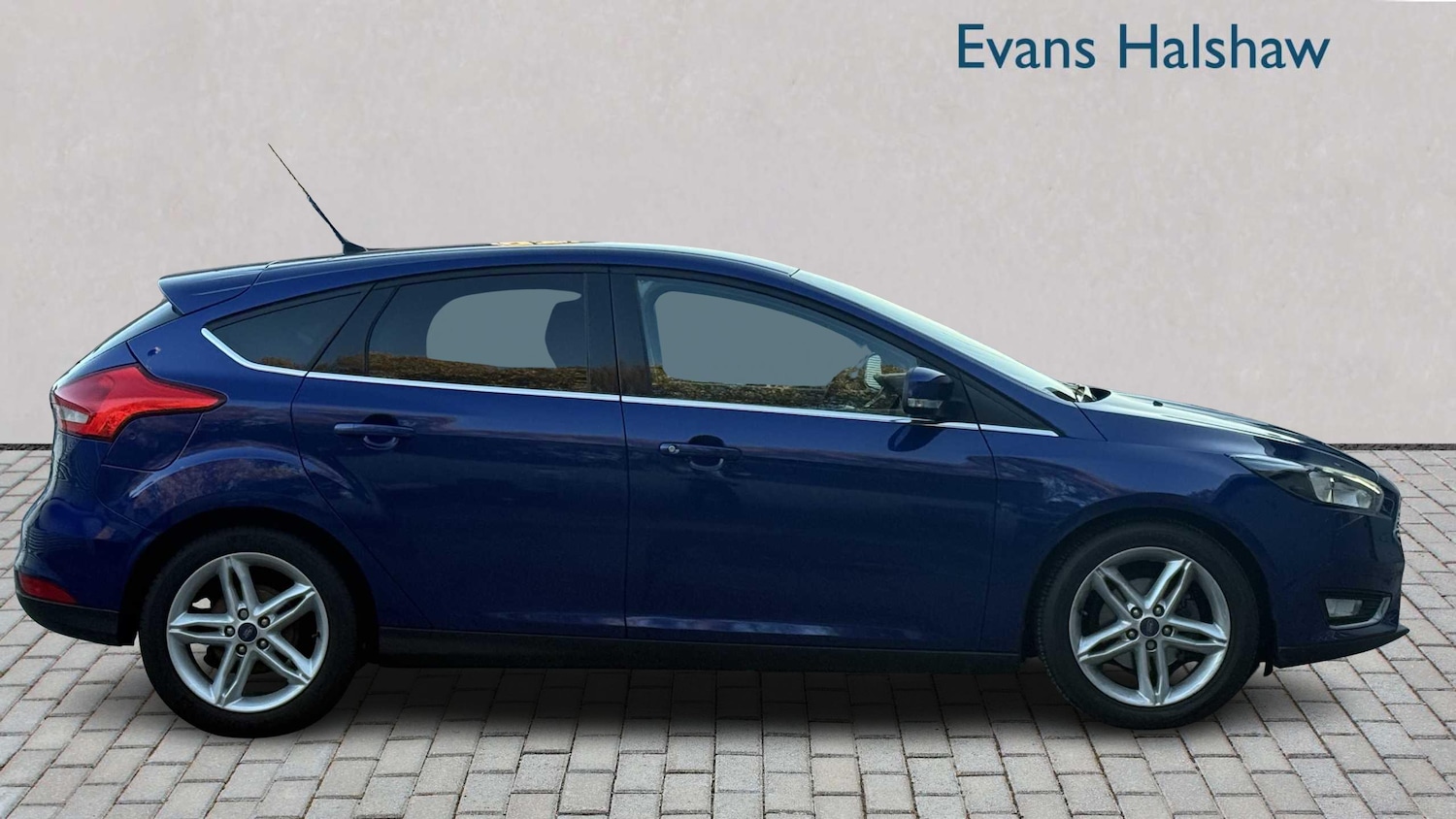 Used Ford Focus 2015 for sale - 76774333: Photo 4