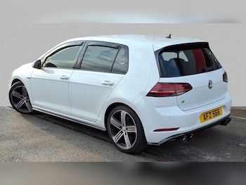 Used Volkswagen Golf 2019 for sale - 75523093: Photo