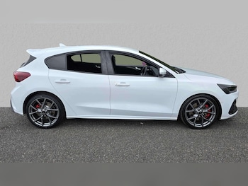 Used Ford Focus 2022 for sale - 75981241: Photo 3