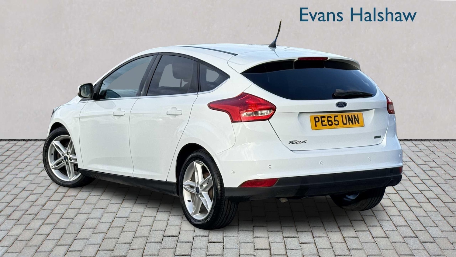 Used Ford Focus 2015 for sale - 76373770: Photo 2