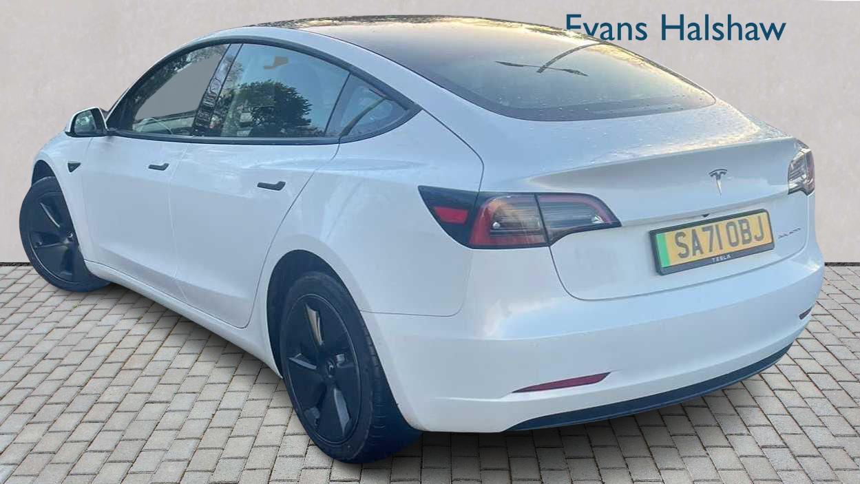Used Tesla Model 3 2021 for sale - 76732306: Photo 2