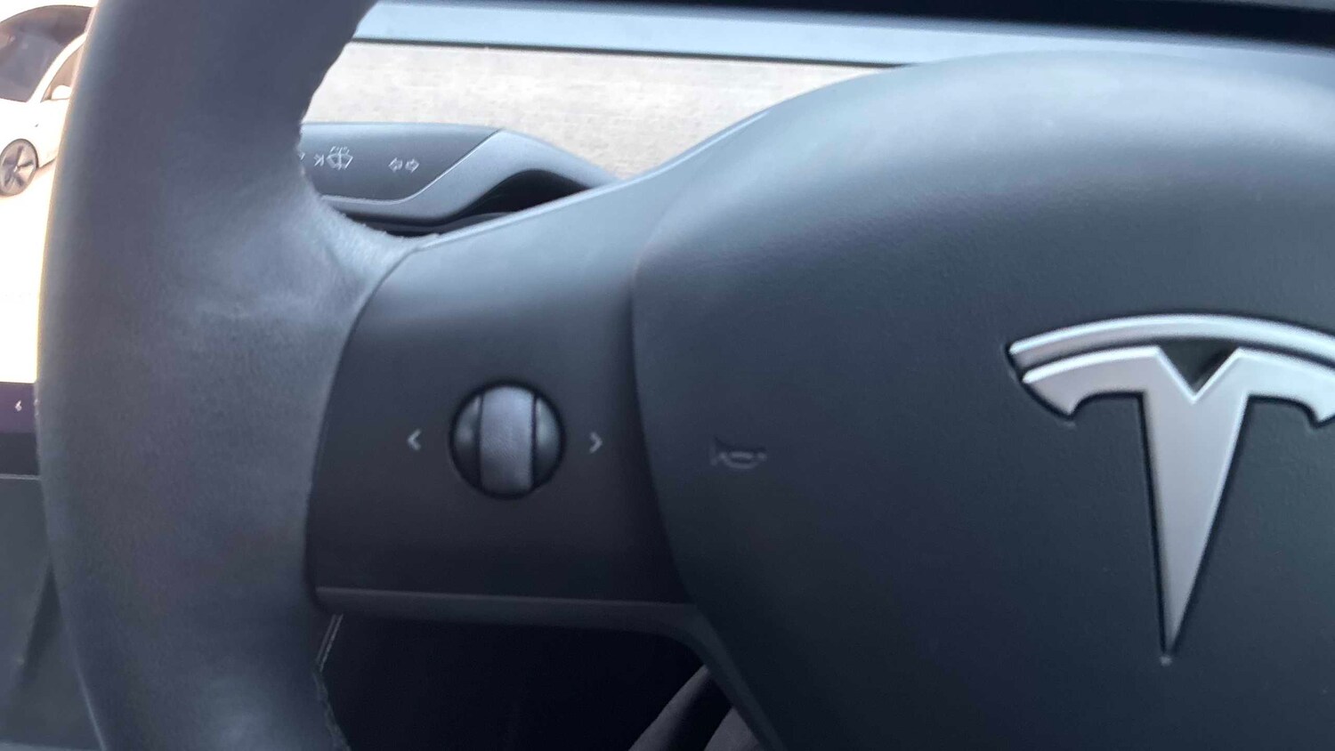 Used Tesla Model 3 2021 for sale - 76732306: Photo 25