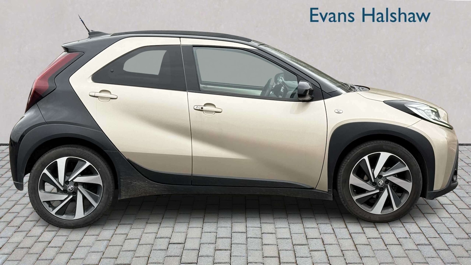 Used Toyota Aygo X 2022 for sale - 78119034: Photo 4