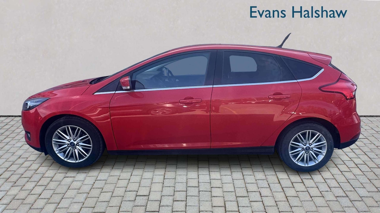 Used Ford Focus 2017 for sale - 78149131: Photo 5