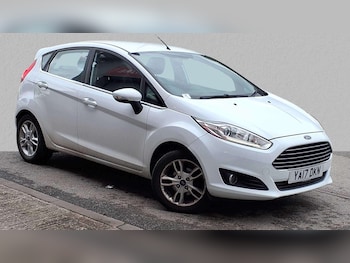 2017 - 1.25 82 Zetec 5dr