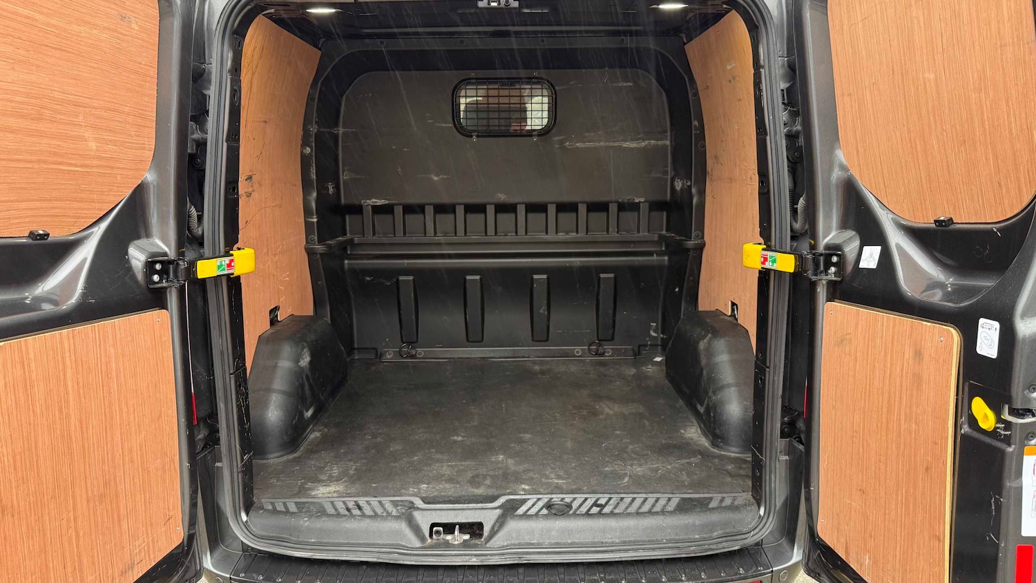 Used Ford Transit Custom 2023 for sale - 76967788: Photo 3