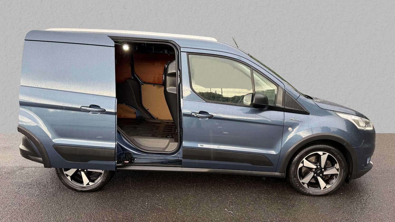 Used Ford Transit Connect 2023 for sale - 75772268: Photo 17