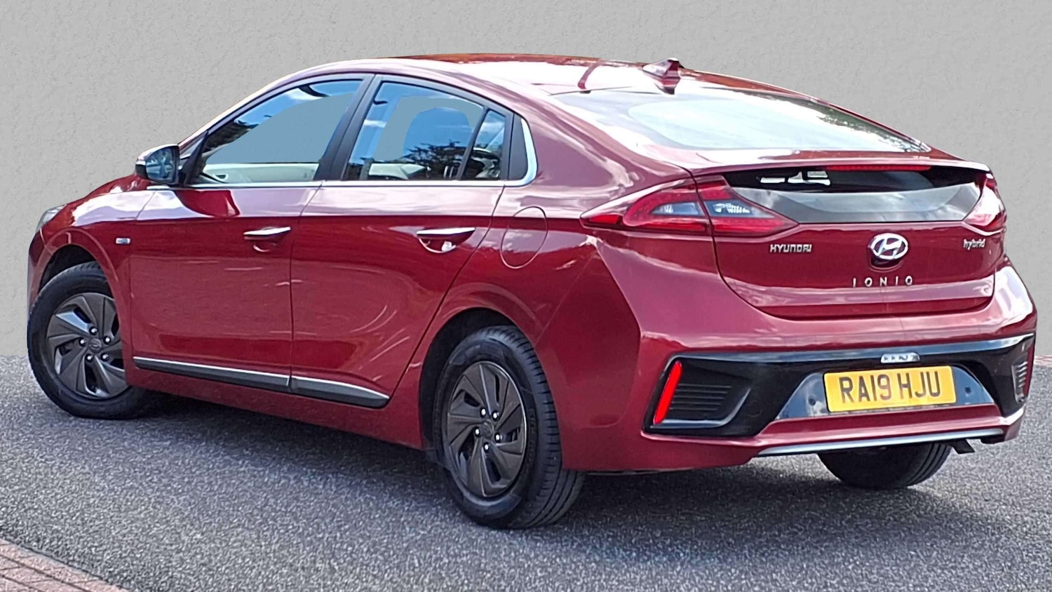 Used Hyundai IONIQ 2019 for sale - 76390665: Photo 2