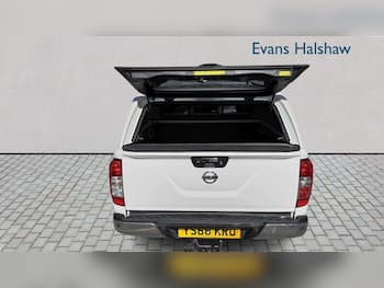 Used Nissan Navara 2018 for sale - 79784714: Photo