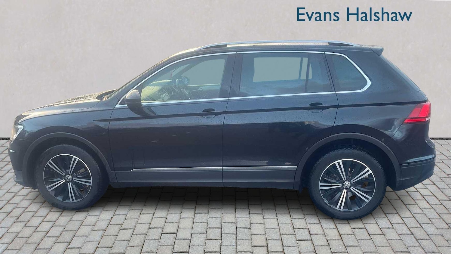 Used Volkswagen Tiguan 2017 for sale - 76460046: Photo 4