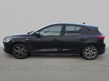 Used Ford Focus 2023 for sale - 76156343: Photo 3