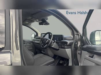 Used Ford Tourneo Custom 2024 for sale - 79864409: Photo