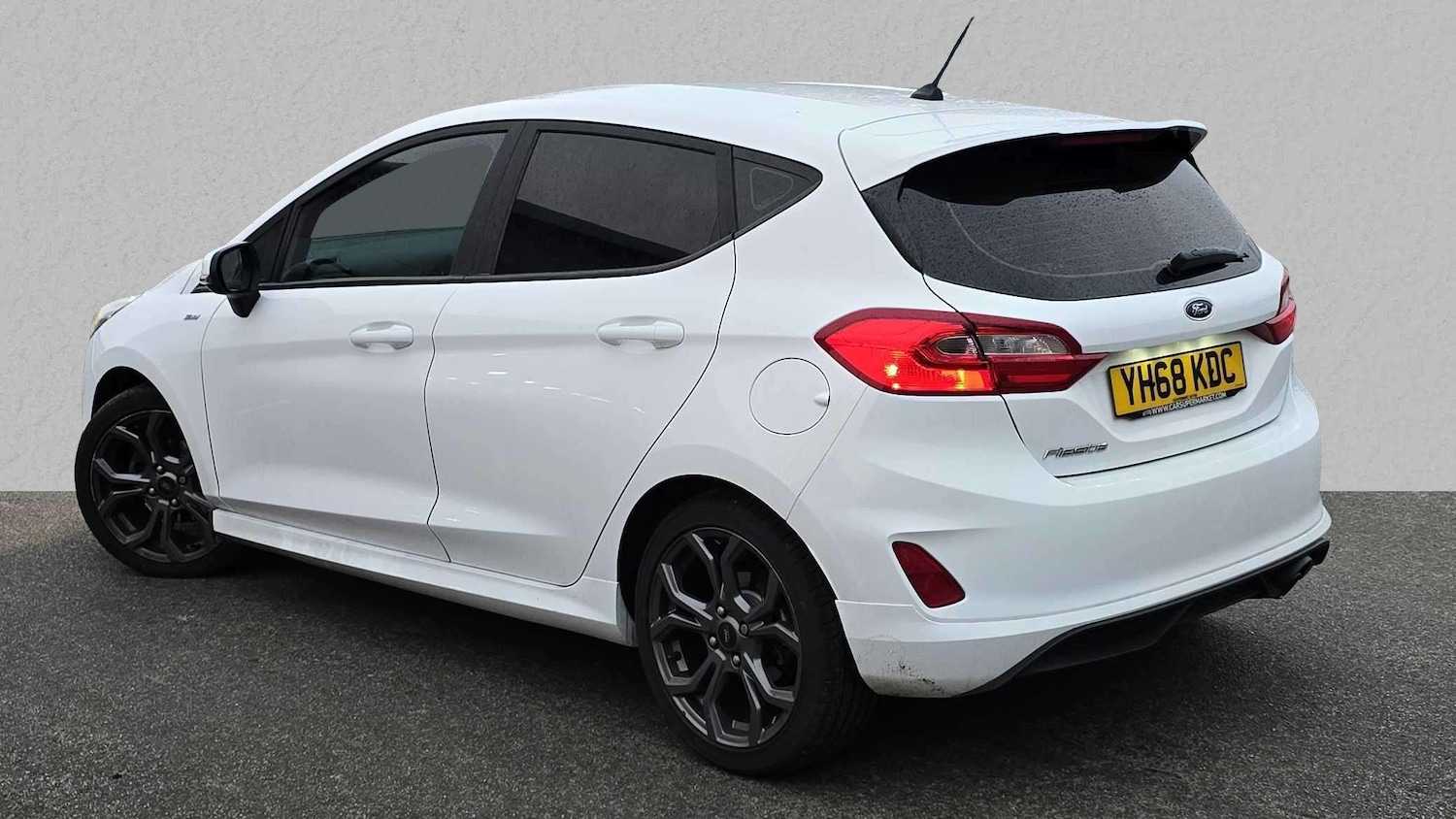 Used Ford Fiesta 2019 for sale - 76156235: Photo 2