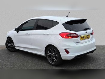 Used Ford Fiesta 2019 for sale - 76156235: Photo 2