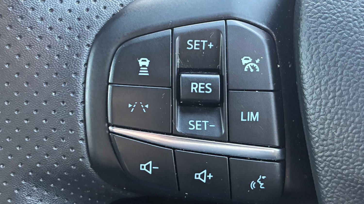 Used Ford Kuga 2025 for sale - 76705094: Photo 29