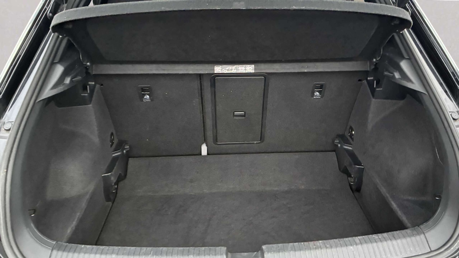 Used Volkswagen T-Roc 2021 for sale - 77333859: Photo 7