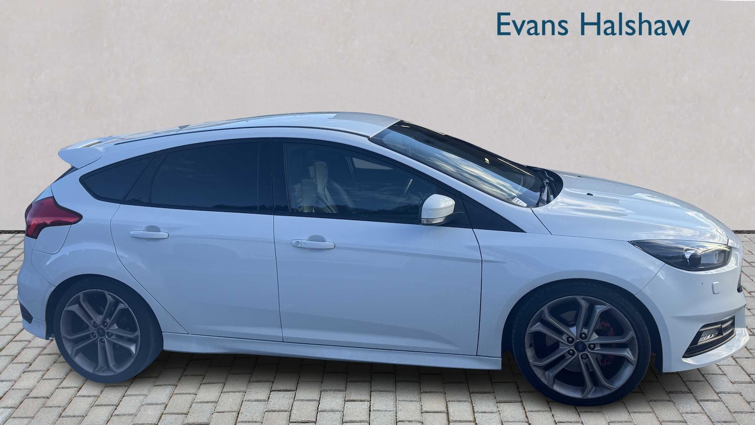 Used Ford Focus 2016 for sale - 76661919: Photo 5