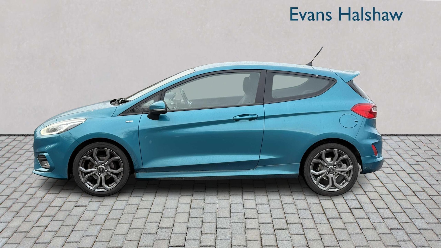 Used Ford Fiesta 2017 for sale - 76928974: Photo 4