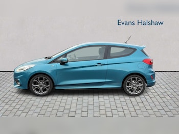 Used Ford Fiesta 2017 for sale - 76928974: Photo