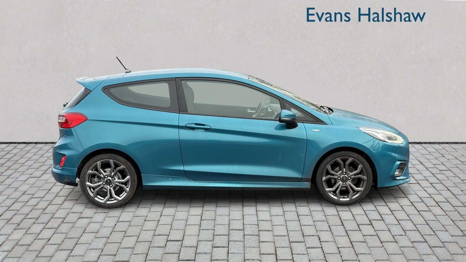 Used Ford Fiesta 2017 for sale - 76928974: Photo 6