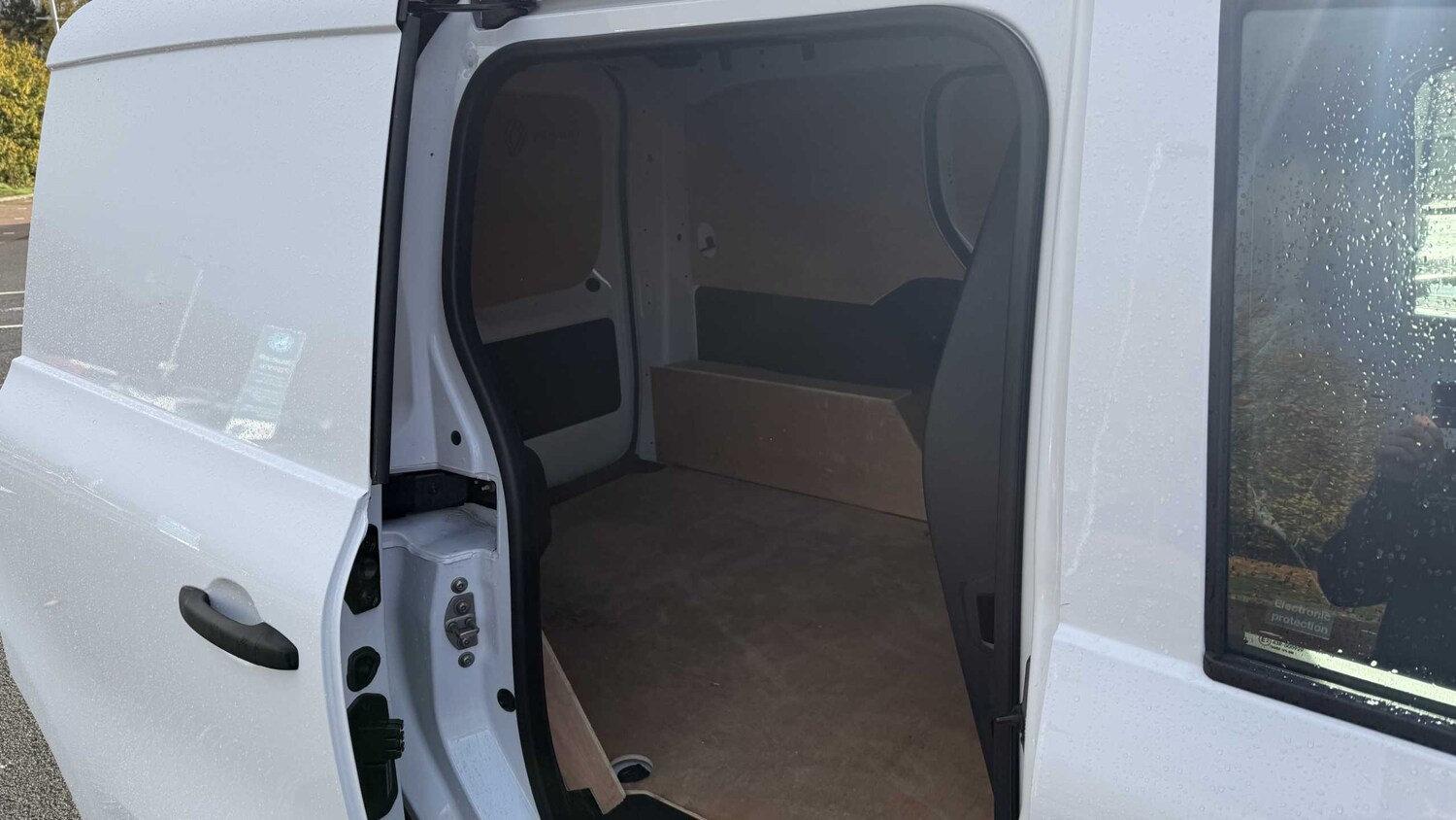 Used Renault Kangoo 2024 for sale - 76310824: Photo 21