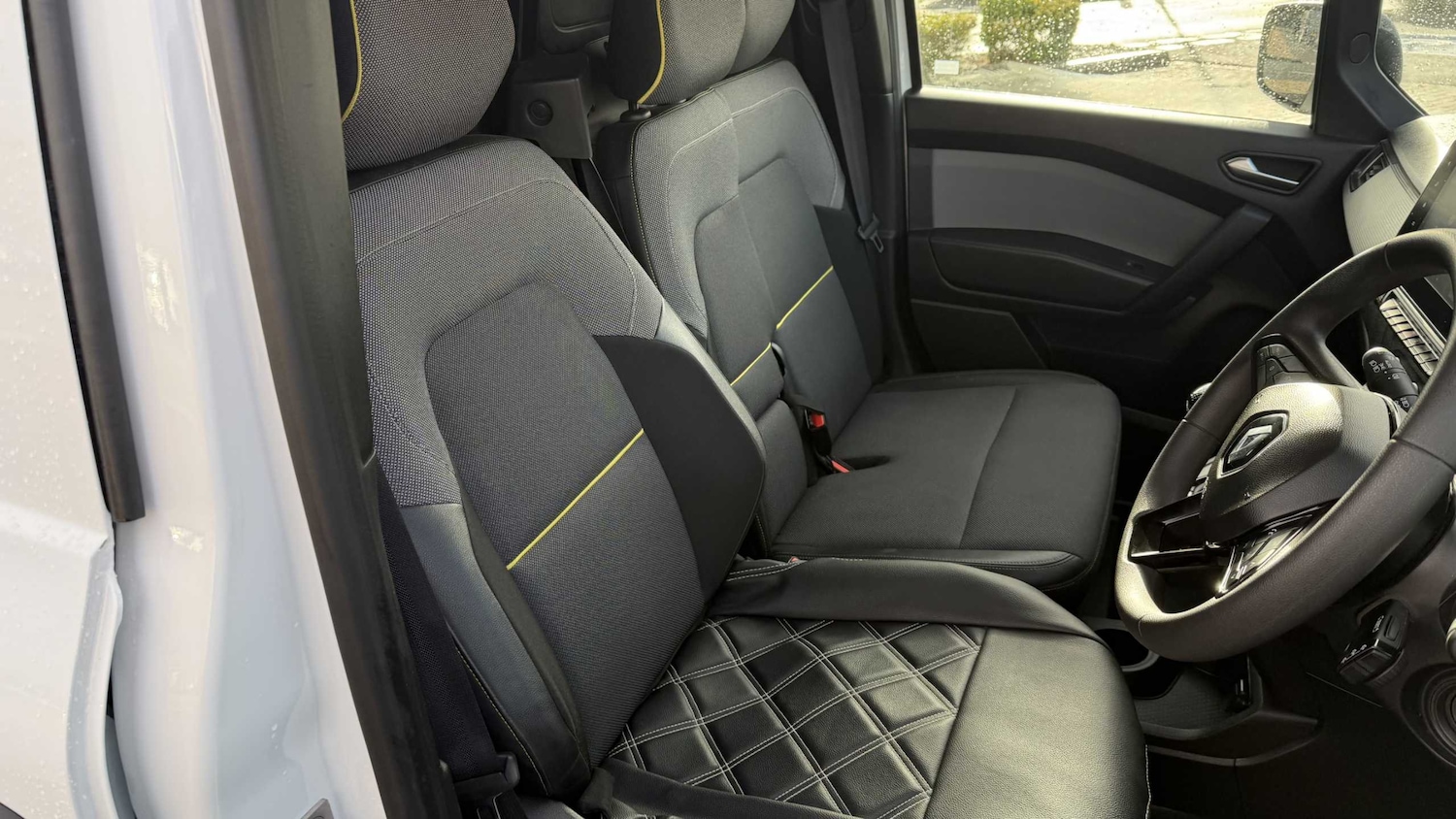 Used Renault Kangoo 2024 for sale - 76310824: Photo 22