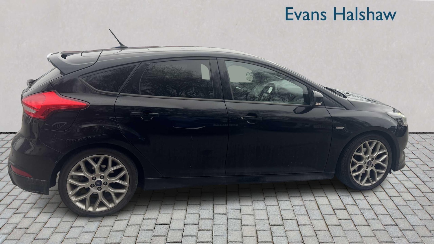 Used Ford Focus 2017 for sale - 77082965: Photo 4