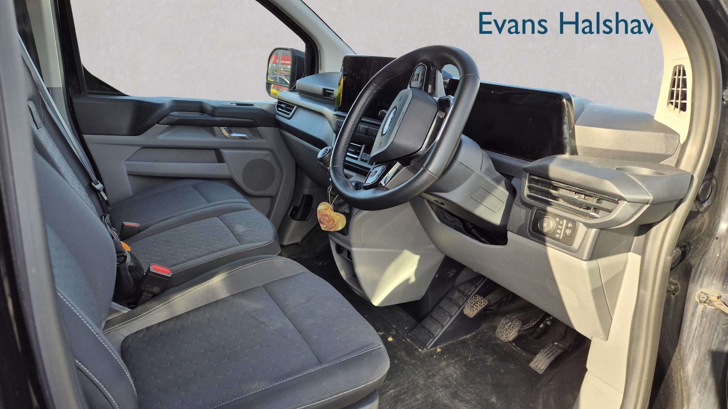 Used Ford Transit Custom for sale - 78104459: Photo 2